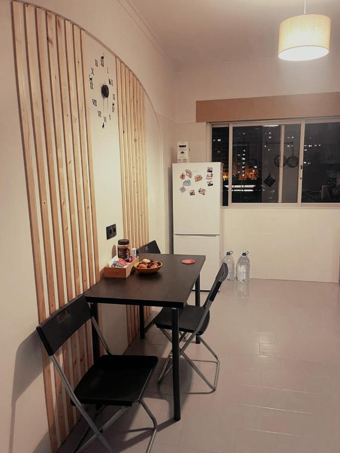 Rooms 10 Mins Walk From Train Station! Agualva-Cacem Екстер'єр фото