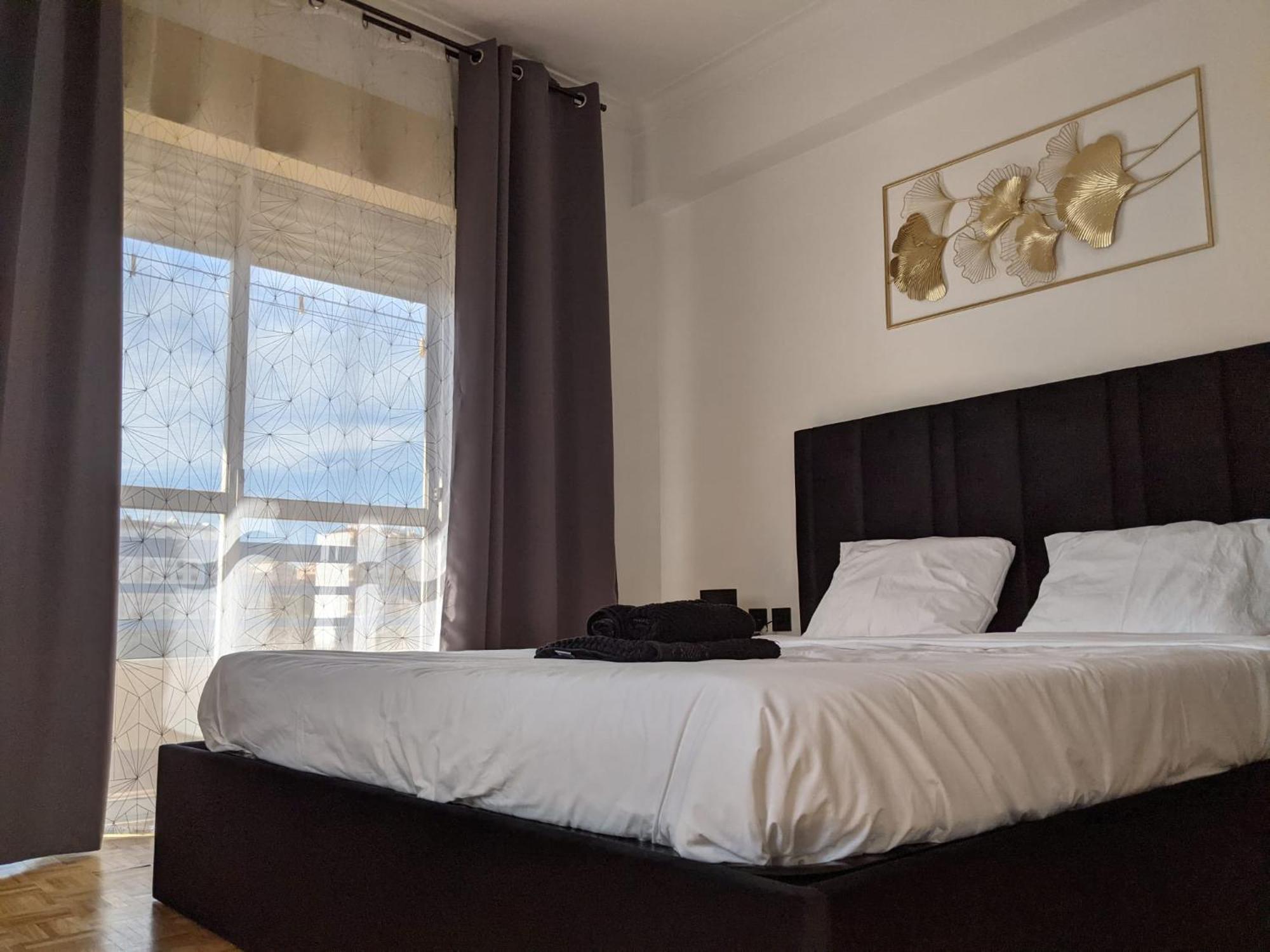 Rooms 10 Mins Walk From Train Station! Agualva-Cacem Екстер'єр фото