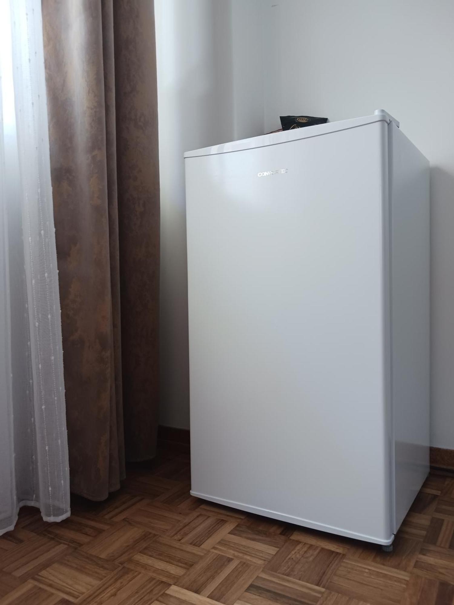 Rooms 10 Mins Walk From Train Station! Agualva-Cacem Екстер'єр фото